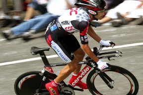 开云体育APP下载-CS2枪战技巧瞬间制敌，反恐精英2指令